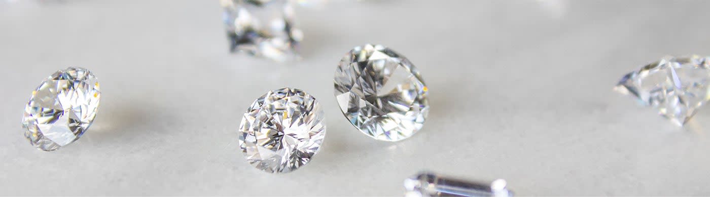 Fotoelektrisch overhead betalen Swarovski Crystal vs Diamond | 12FIFTEEN
