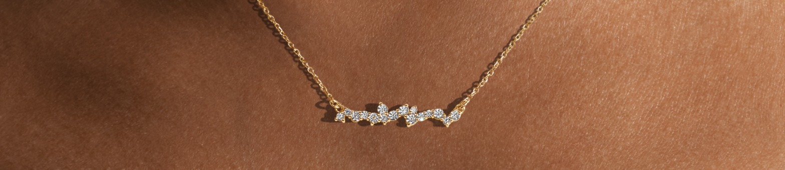 Cluster Bar Necklace in 14K Yellow Gold